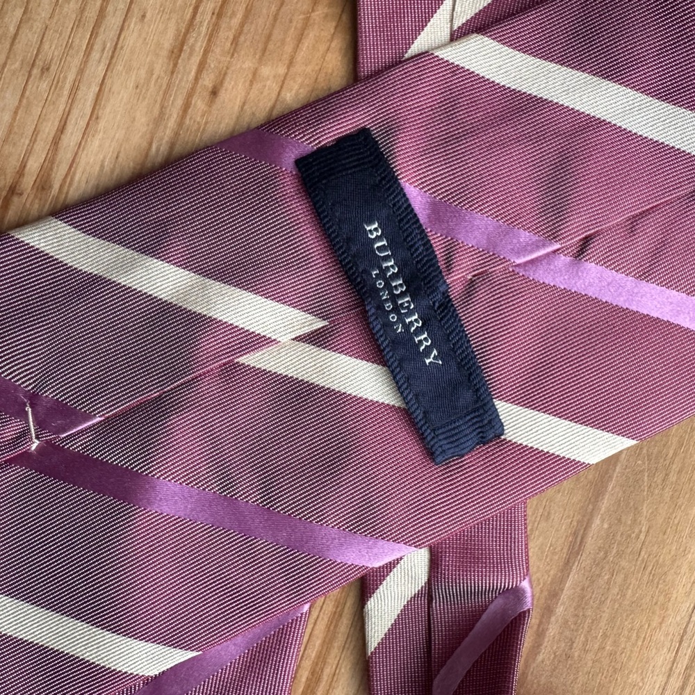Burberry London Silk Tie - Picture 1 of 9